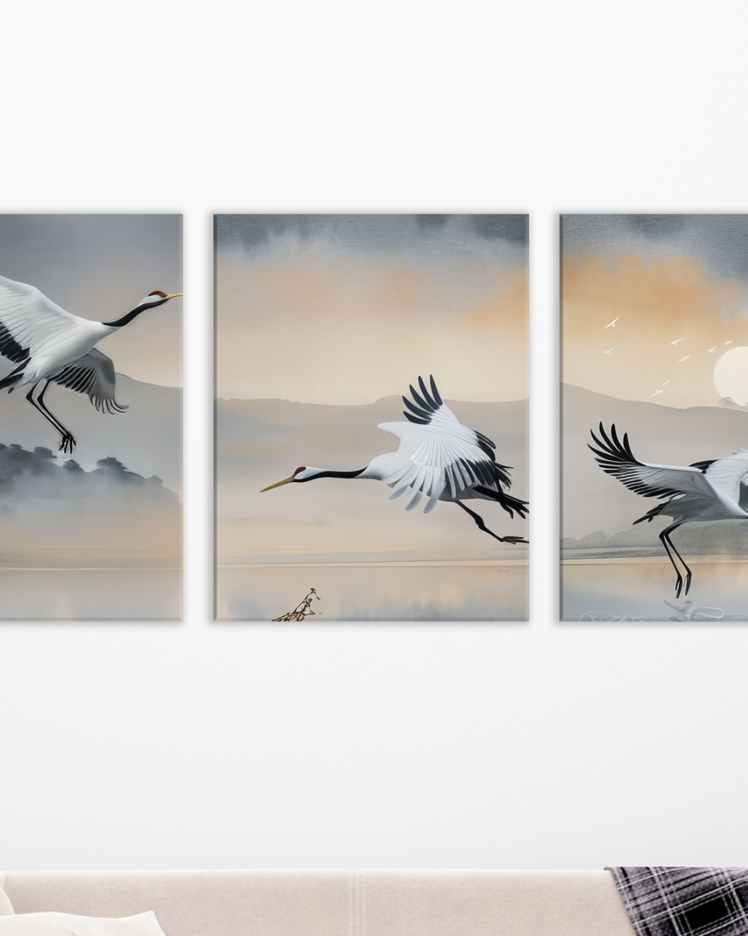 Cuadro decorativo de grullas volando sobre un lago al atardecer