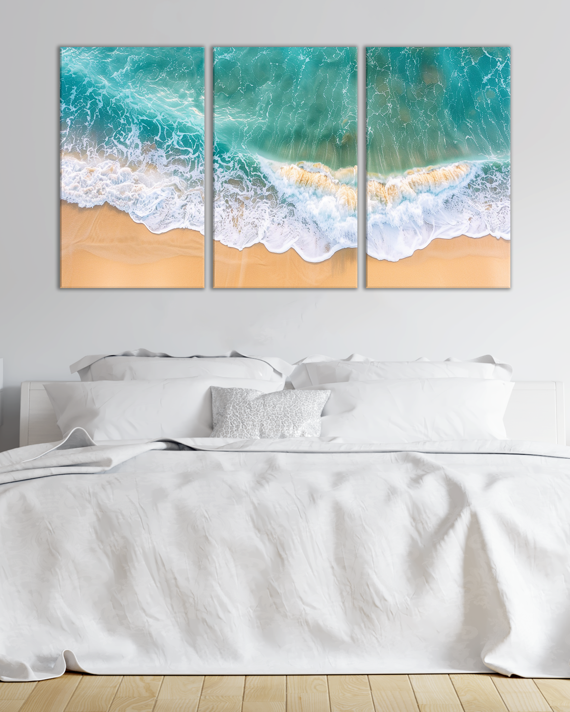 Cuadro Playa Aérea – Vista Superior de Olas y Arena en Tríptico Moderno